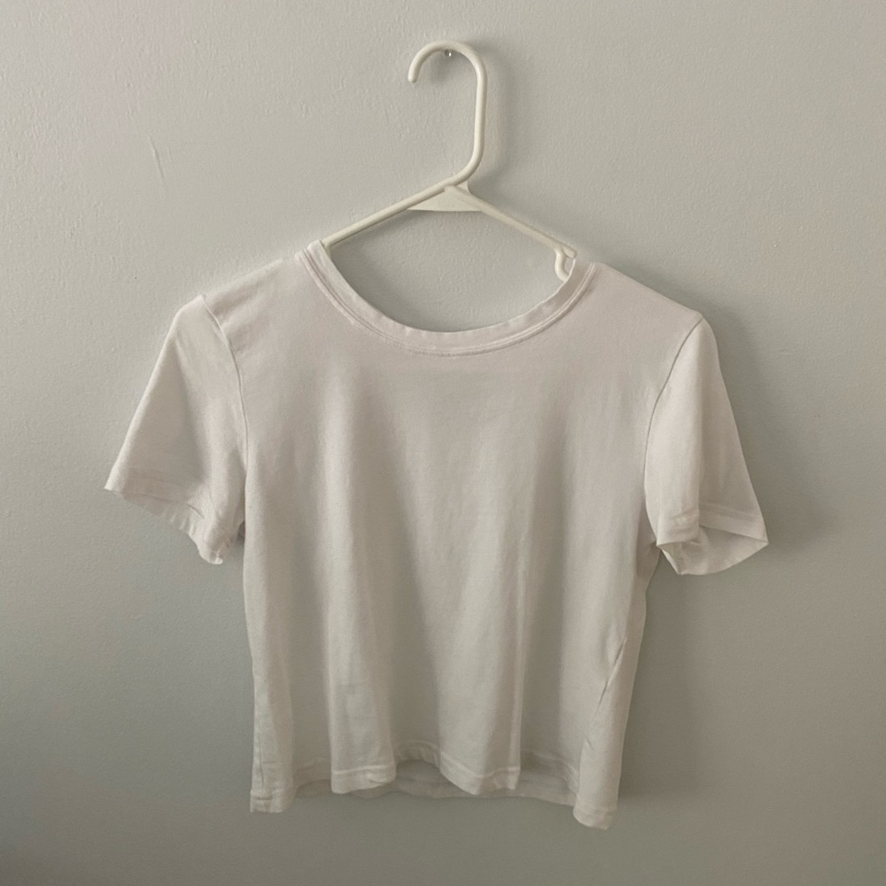 White crop top tee